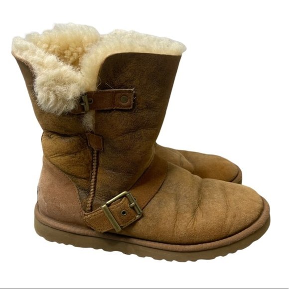 UGG Shoes - UGG Women's Chestnut Suede Classic Short Dylyn Sheepskin Buckle Moto Boot Size 8